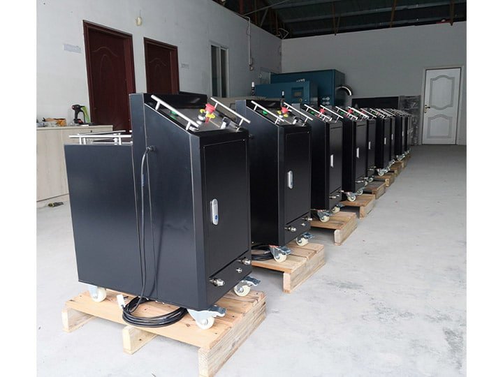 Machines de nettoyage à glace carbonique dans notre usine